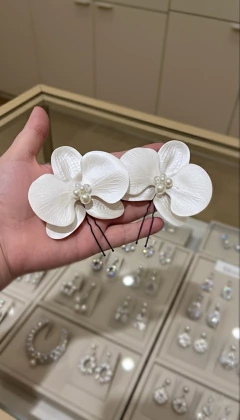 Grampo de Orquídea Perolada - Glams Acessórios para Noivas