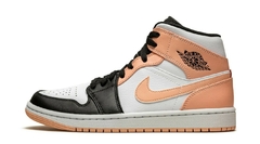 Jordan 1 Mid Crimson Tint en internet