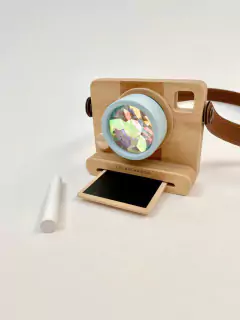 Lucy polaroid. Cámara con caleidoscopio en internet