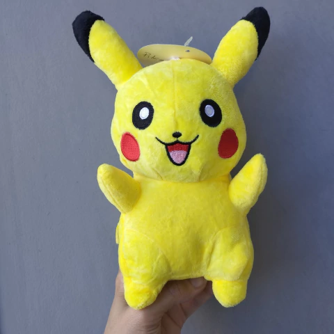 PELUCHE Pikachu 20cm - comprar online