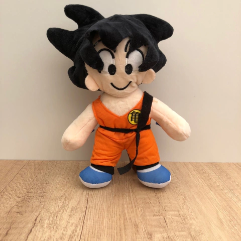 PELUCHE Goku 20cm