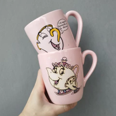 TAZA BOMBE - Chip y Sra Pott (rosa) - Mundo Chulo