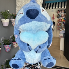 Imagen de STITCH PELUCHE CON CORAZON 90cm
