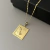 PINGENTE PLACA FÉ MÃO REZANDO - 2,5 x 2,5 na internet