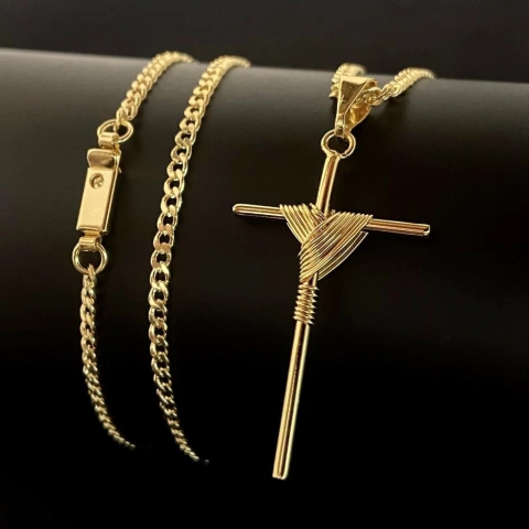 CORRENTE GRUMET 2,5MM + PINGENTE CRUZ TRANÇADA MINI 1,5x2,7CM