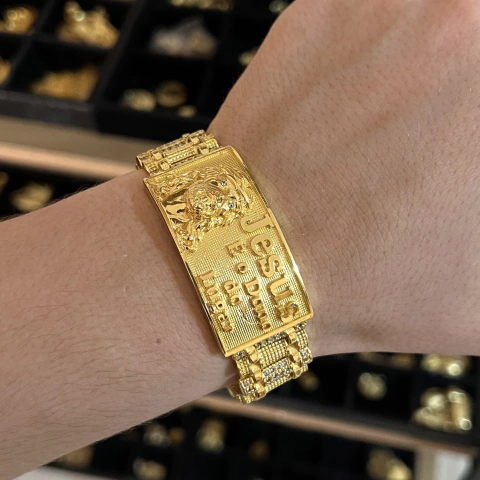 BRACELETE CRAVEJADO JESUS CRISTO - 25MM