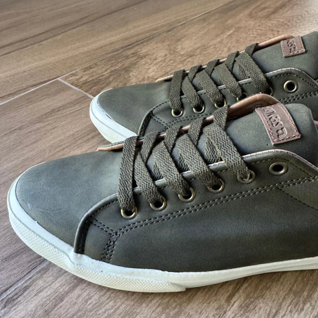 Zapatilla LUCAN de cuero sintético — imagen 17