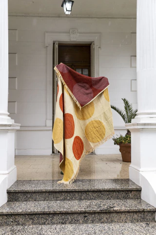 Manta Tejida, Círculos, 155 x 195 cm - comprar online