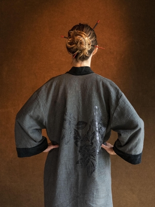 Kimono Ram, Negro