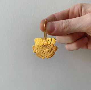 Aros Pasionaria, Colgantes Oro - buy online