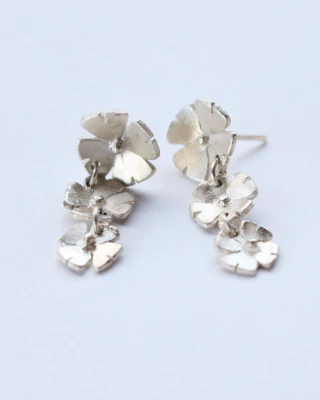 Aros Cascada de Flores, Plata - buy online