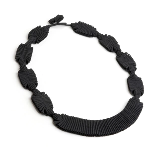 Collar Juno, Negro