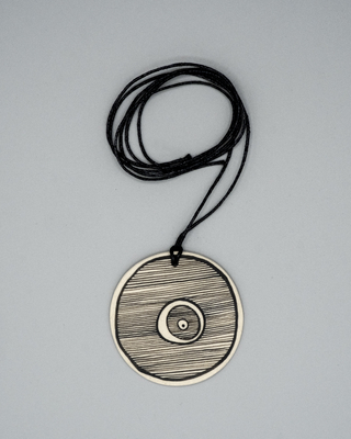Medallón Nu 24025 [Pieza única] - comprar online