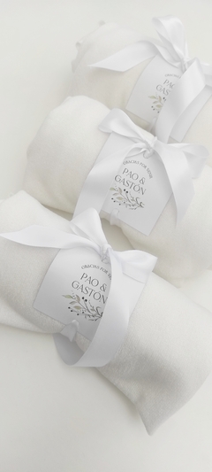 MANTAS Y PONCHOS INVIERNO - The Wedding Shop