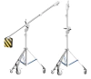 Tripé Estudio Girafa Com Rodinhas Inox Greika - FC400