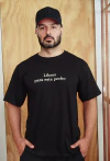 CAMISETA CON MENSAJE DE LIBROS PARA ESTE PECHO