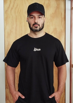 CAMISETA CON MENSAJE DE LIBROS