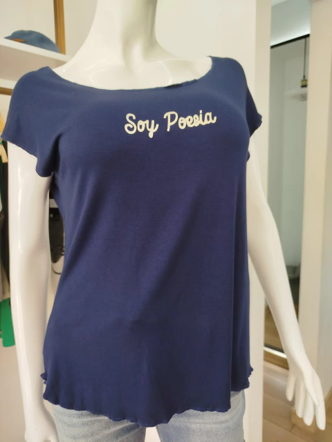 Camiseta Soy poesía