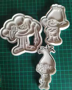 set x 3 cortante trolls