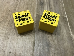 Caja 6x6x5 con tapa deslizante personalizada - 3Diseños - El Reino de los Cortantes