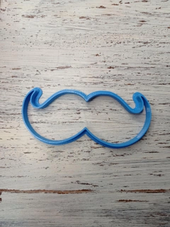Cortante de Bigote