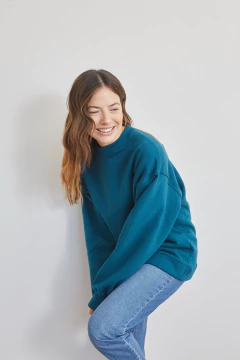 cuello redondo petroleo - comprar online