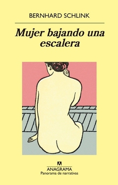 Mujer bajando una escalera