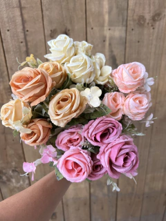 RAMO DE ROSAS x 6 ROSAS PA05B - comprar online