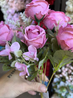 RAMO DE ROSAS x 6 ROSAS PA05B - comprar online