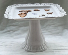 BANDEJA CON PIE 30X30X21CM X UNIDAD PA43-B-03/04 en internet