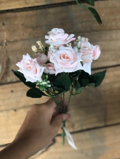 RAMO DE ROSA 32cm en internet