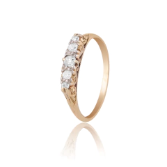 anel com cinco diamantes