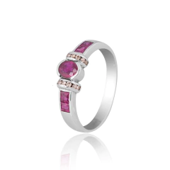 ANEL DE OURO  COM DIAMANTES E RUBI