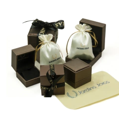 BRINCO SOLITÁRIO DE OURO BRANCO 18K COM DIAMANTE - comprar online