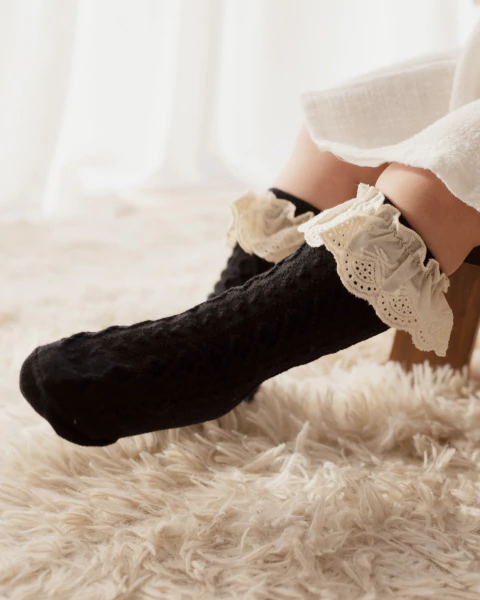 MEDIA CON PUNTILLA NEGRA DE 1 A 3 AÑOS - comprar online