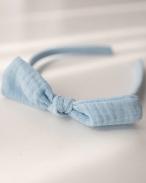 VINCHA RIGIDA DE GASA CELESTE - comprar online