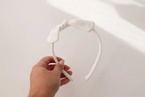 VINCHA RIGIDA OFF WHITE - comprar online