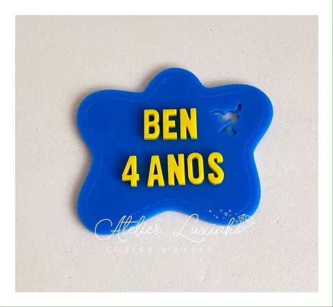 Aplique em Acrílico Placa Luccas Neto Personalizada com Nome Simples e Idade( 3 peças )
