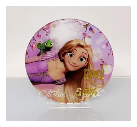 Fundo Cenário Adesivado Rapunzel e Camaleão Personalizado Nome Simples com Idade com Base (2 unidades)