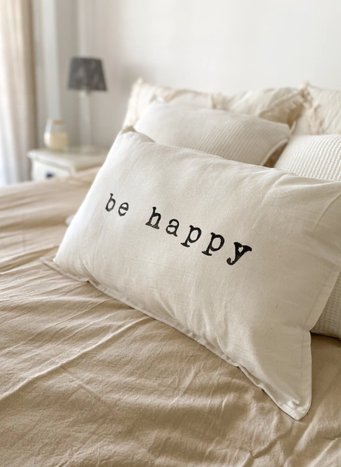 Almohadón Be Happy