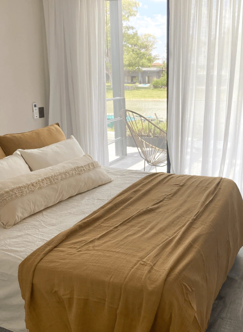 Manta & Pie de cama Maia Avellana - comprar online