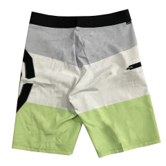 Bermuda UOT Verde UMBO-0385 Band-06 Original - Experimente modas Uot | Maresia | Kenner