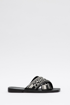 Chinelo Petite Jolie Vibe Preto PJ6437