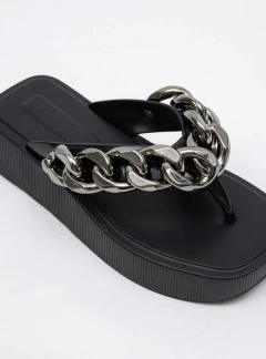 Chinelo Petite Jolie Hit Preto PJ6515 - Experimente modas Uot | Maresia | Kenner