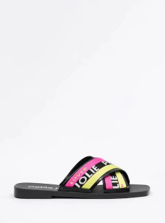 Chinelo Petite Jolie Vibe Preto e Branco PJ6437 na internet