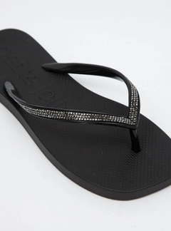 Chinelo Petite Jolie Refresh Shine Preto PJ7404 - comprar online