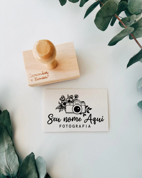 Carimbo Câmera florida personalizado com nome