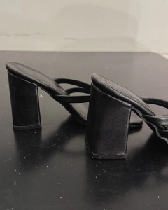 Sandalias negras talle 35 (PRENDA ÚNICA) - tienda online