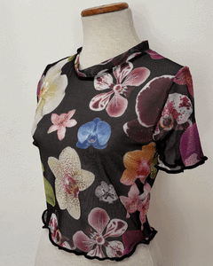 Crop top "Orquídeas" en internet