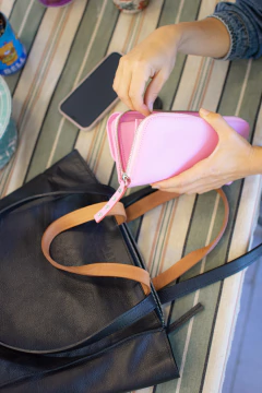CARTERA BEA NEGRO CON CIERRE - comprar online